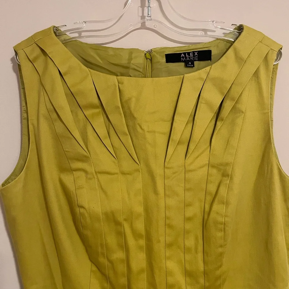 Alex Marie Citrine Green Pleated Sleeveless Midi Dress Size 4 - Picture 3 of 7